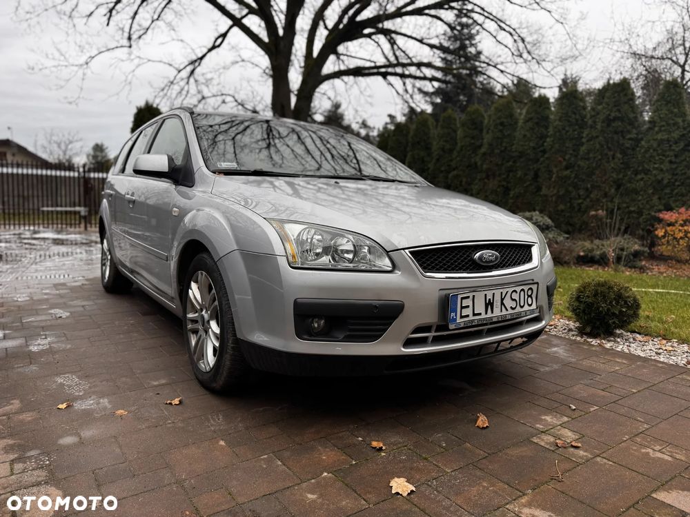 Ford Focus 1.6 16V Ghia - 11