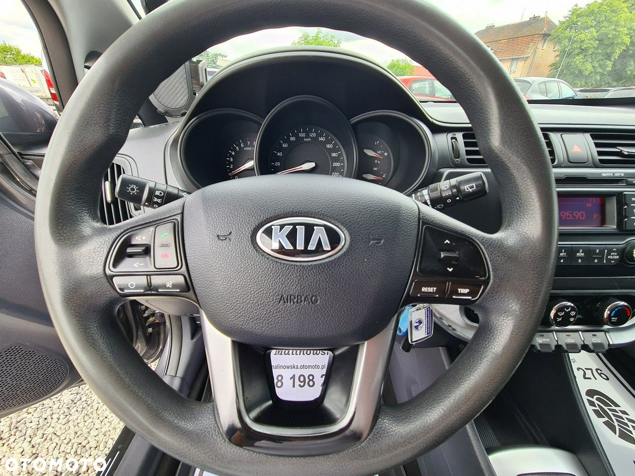 Kia Rio 1.2 L - 15