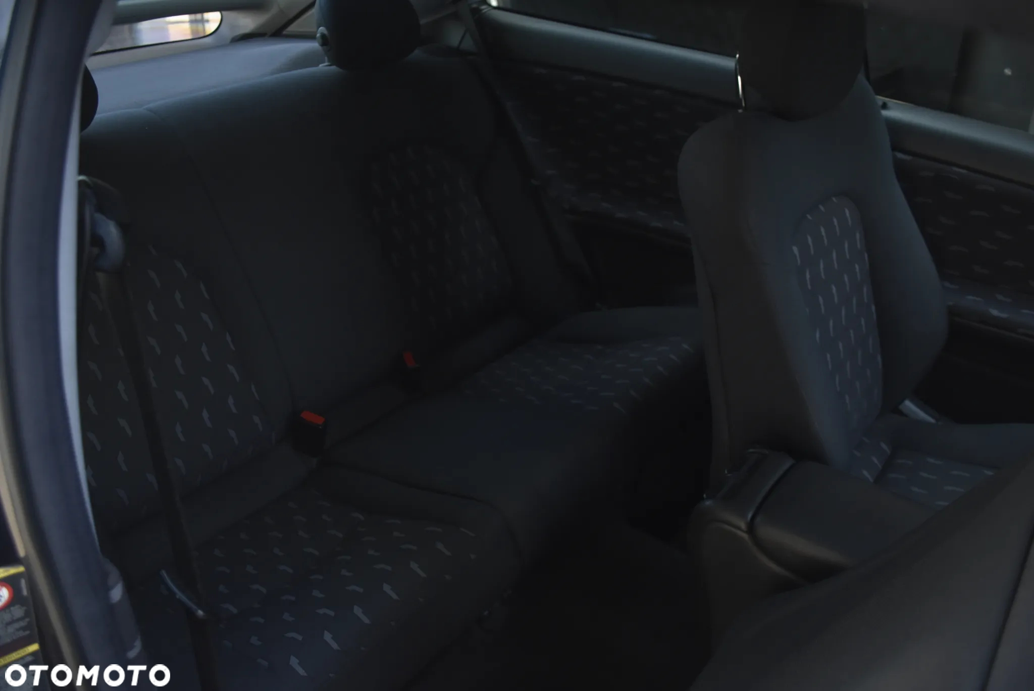 Mercedes-Benz Klasa C 180 Kompressor Sportcoupe Automatik Sport Edition - 9