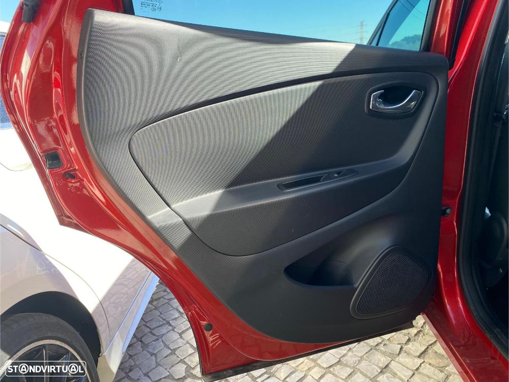 Renault Captur 1.5 dCi Helly Hansen - 10