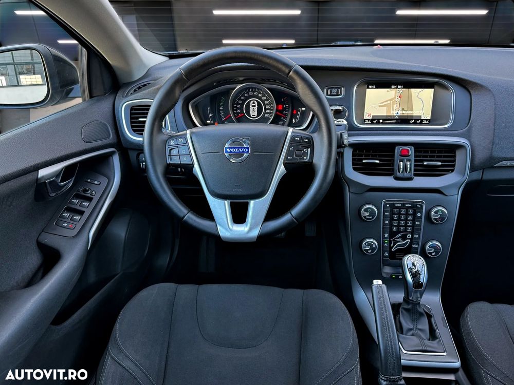 Volvo V40 D2 Powershift Momentum - 27