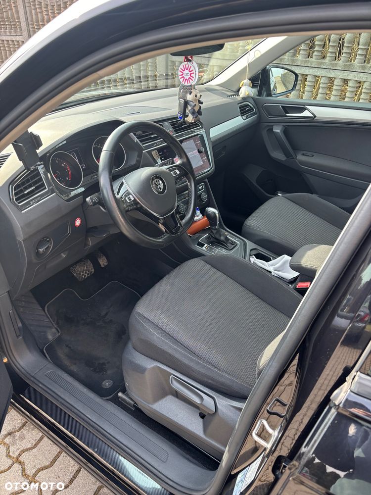 Volkswagen Tiguan - 12