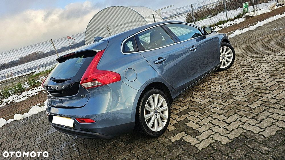 Volvo V40 D2 Momentum - 2