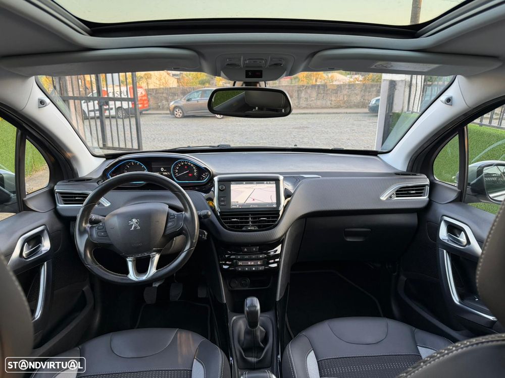 Peugeot 2008 1.2 PureTech Allure - 10