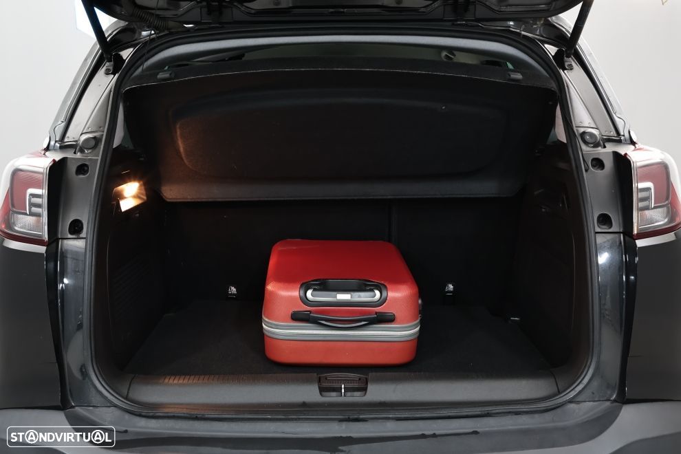 Opel Crossland X 1.2 T Innovation - 26
