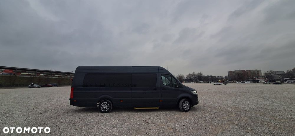 Mercedes-Benz Sprinter - 2