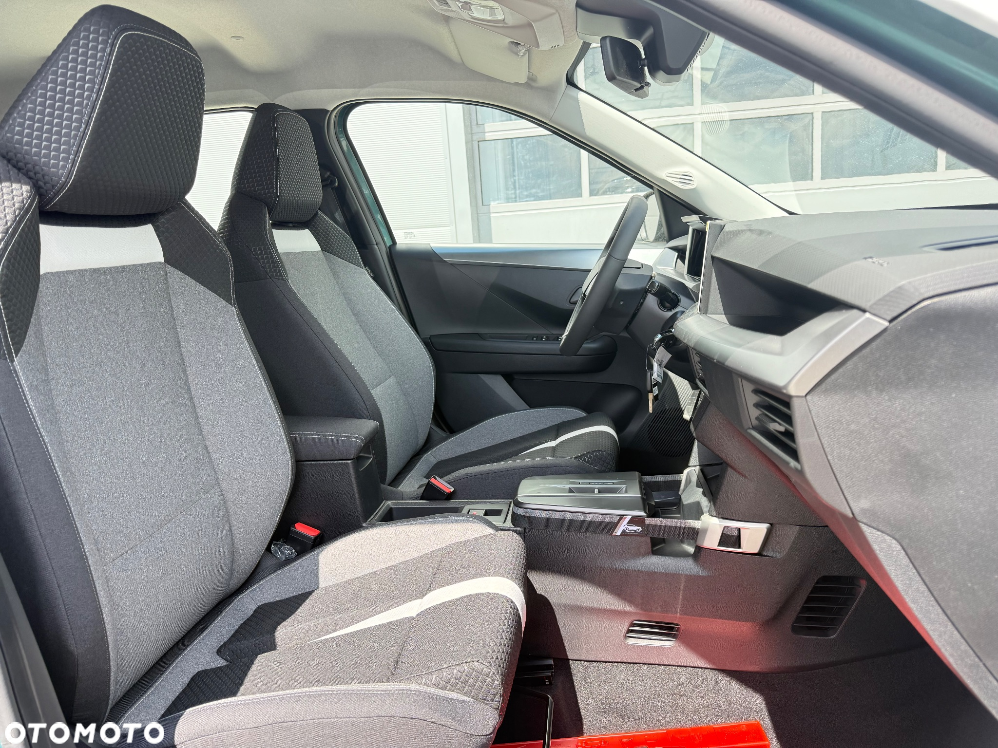 Opel Frontera 1.2 T mHEV Edition eDTC6 - 14