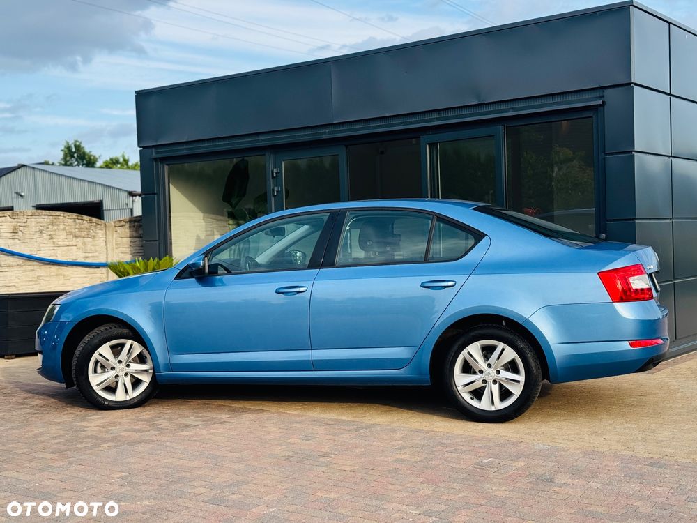 Skoda Octavia 1.6 TDI DPF Ambiente - 24