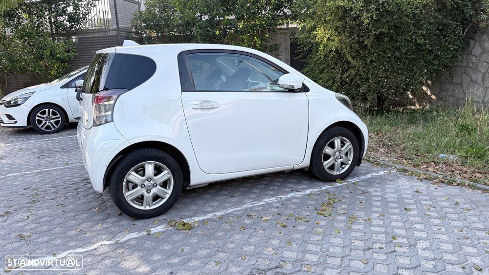 Toyota iQ 1.0 - 1