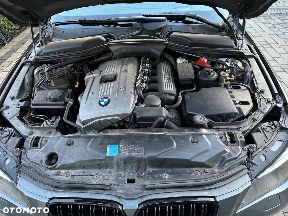 BMW Seria 5 525i - 10