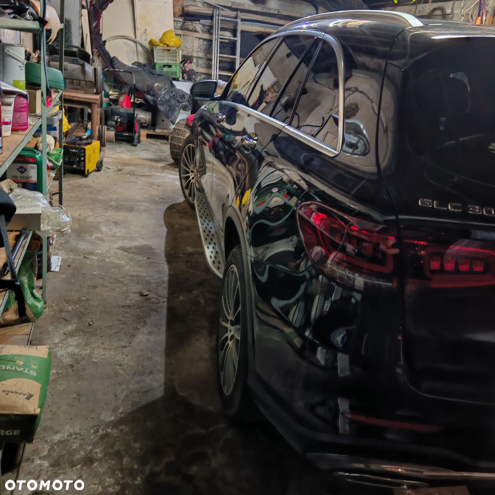 Mercedes-Benz GLC - 29