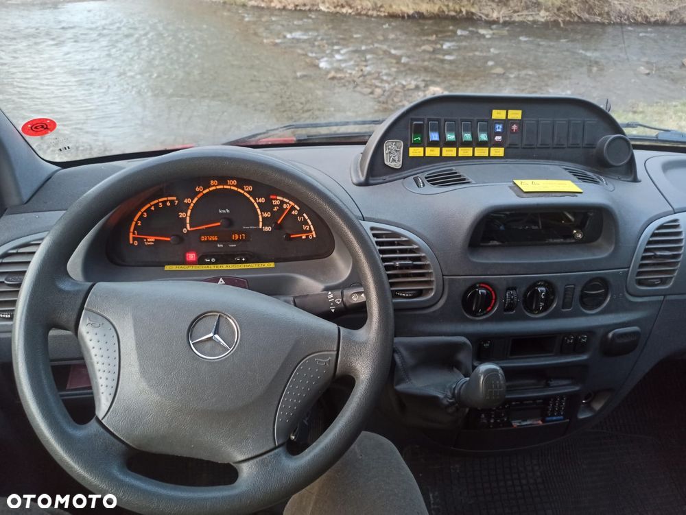 Mercedes-Benz Sprinter 905.623 - 11