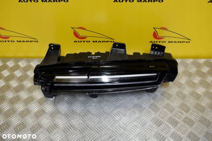 CADILLAC ESCALADE 2021- HALOGEN LAMPA LED DRL R USA - 6