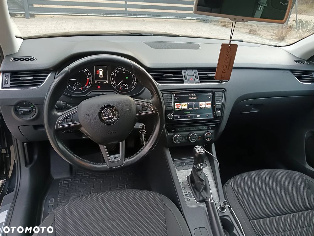 Skoda Octavia 2.0 TDI 4x4 DSG Scout - 13