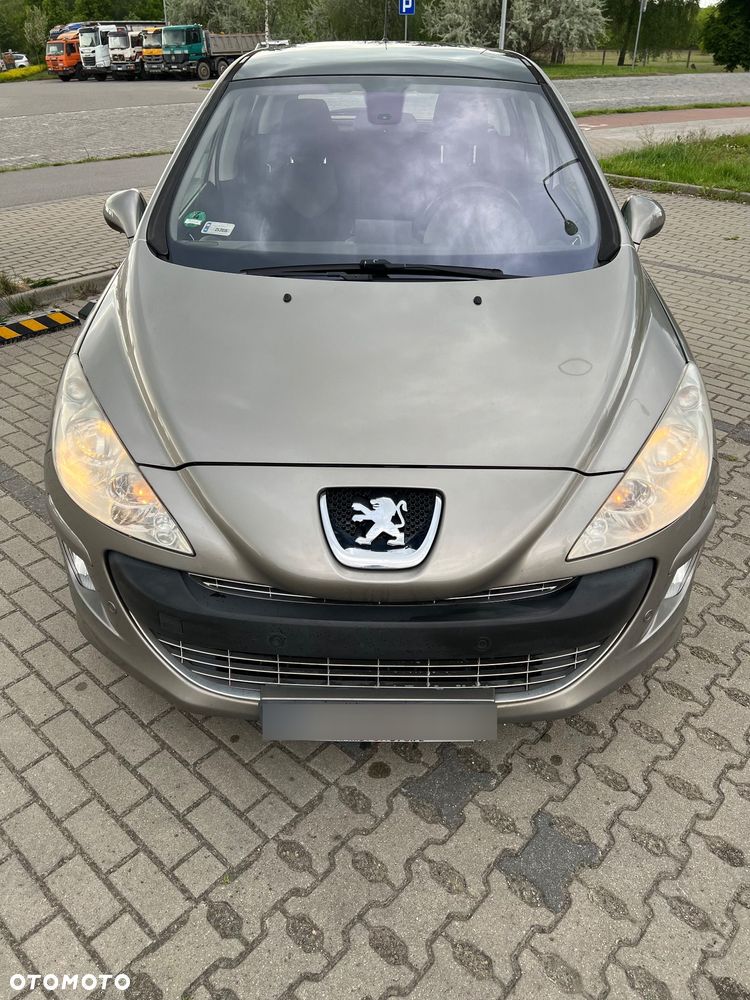 Peugeot 308 - 1