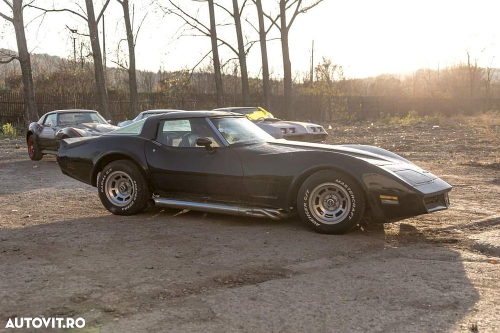 Chevrolet Corvette - 14