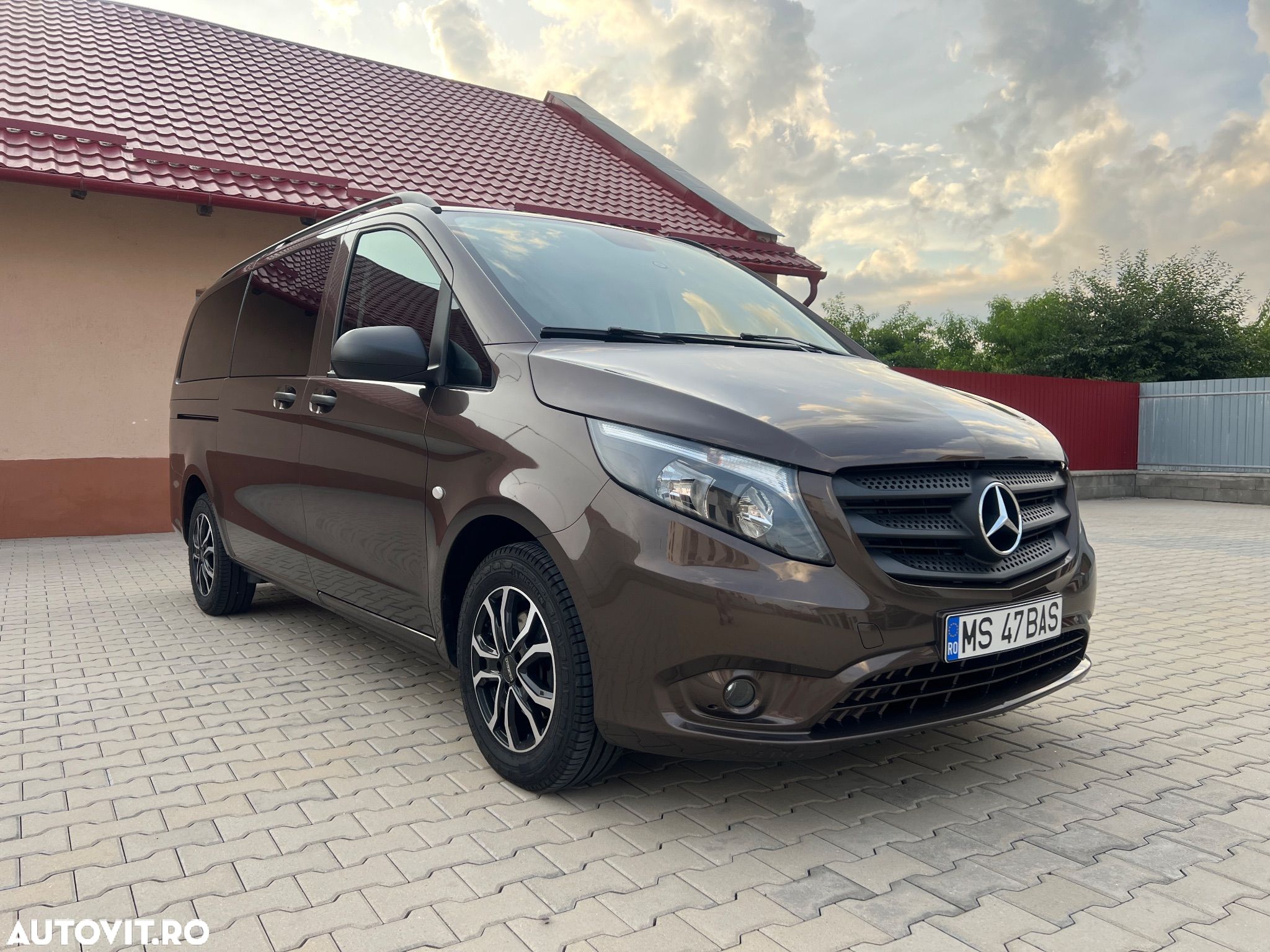 Mercedes-Benz Vito 111 CDI (BlueTEC) Tourer Lang PRO - 1