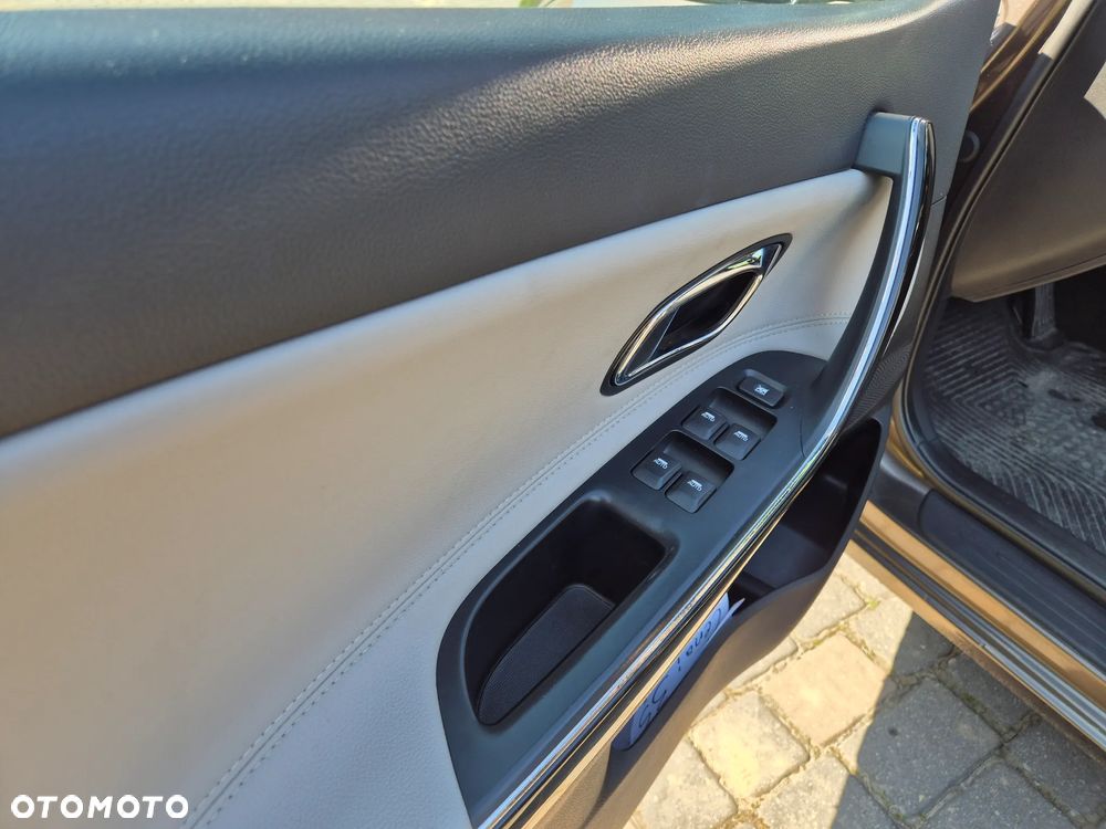 Kia Ceed 1.6 GDI L DCT - 9