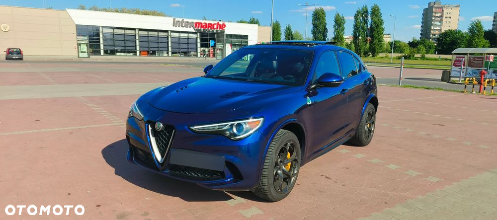 Alfa Romeo Stelvio V6 2.9 Bi-Turbo AT8-Q4 Quadrifoglio