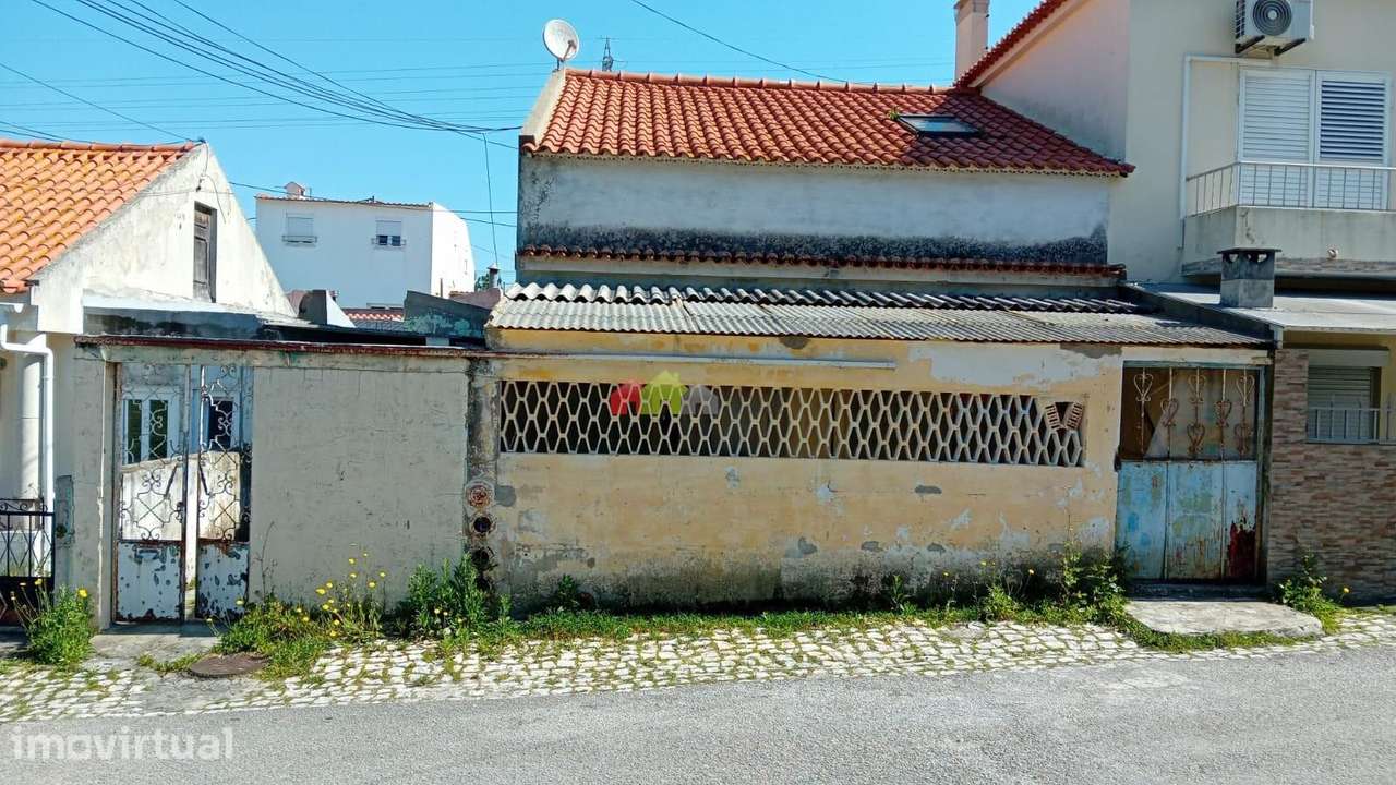 Moradia T4 com logradouro e anexos na Varzinha, Setúbal - Grande imagem: 5/45