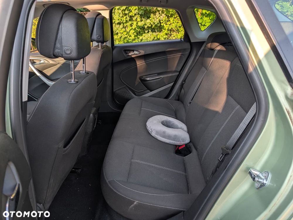 Opel Astra 2.0 CDTI DPF Cosmo - 9