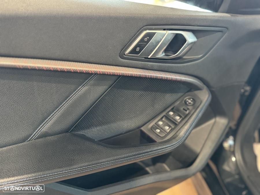 BMW 116 d Pack Desportivo M - 23