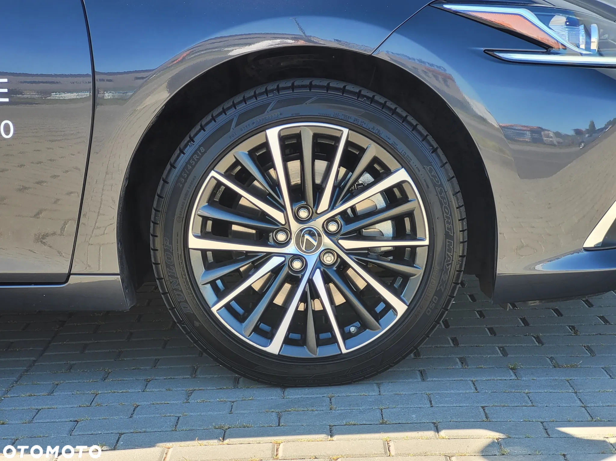 Lexus ES - 11