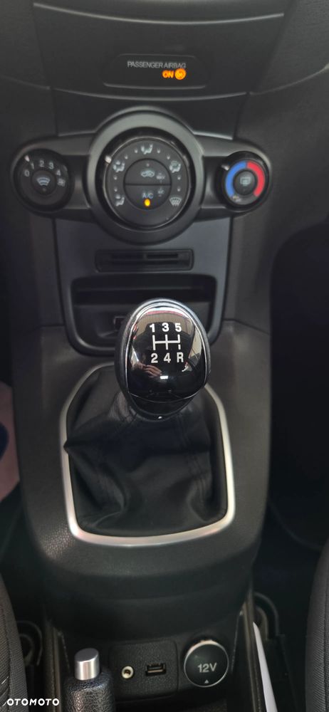 Ford Fiesta 1.0 Gold X EU6 - 23