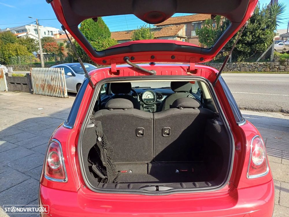 MINI 3 Portas One D - 18