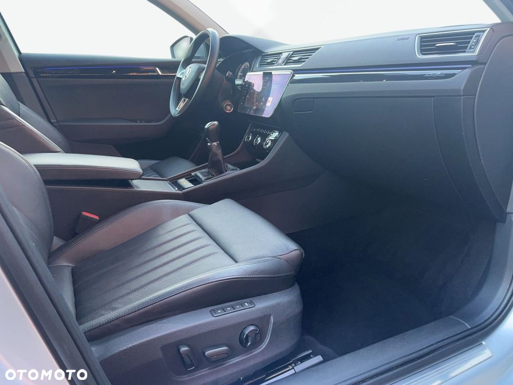 Skoda Superb 2.0 TDI L&K - 39