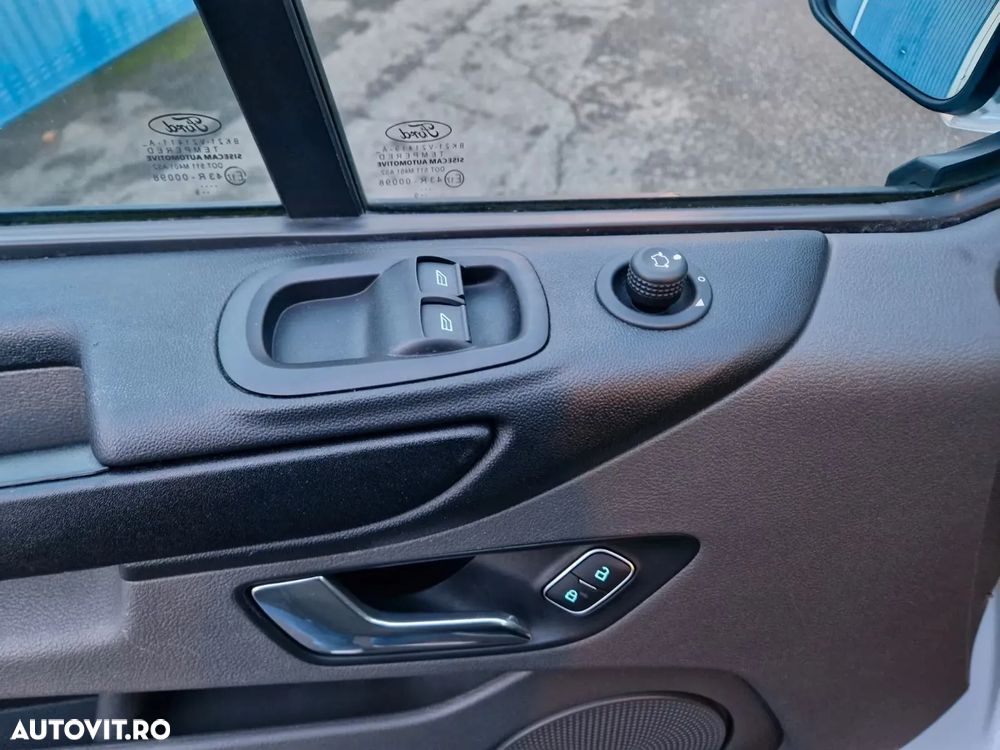 Ford Transit Custom - 20