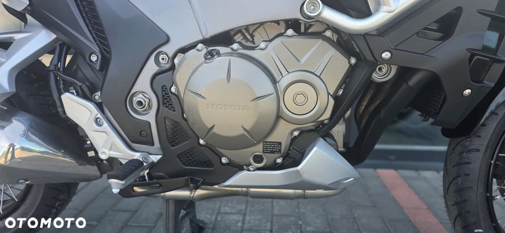 Honda VFR - 14