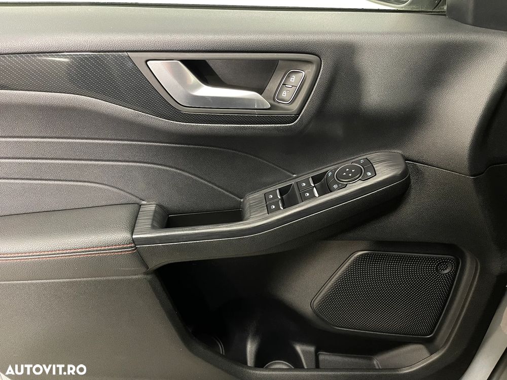 Ford Kuga 2.5 Duratec PHEV ST-LINE - 24