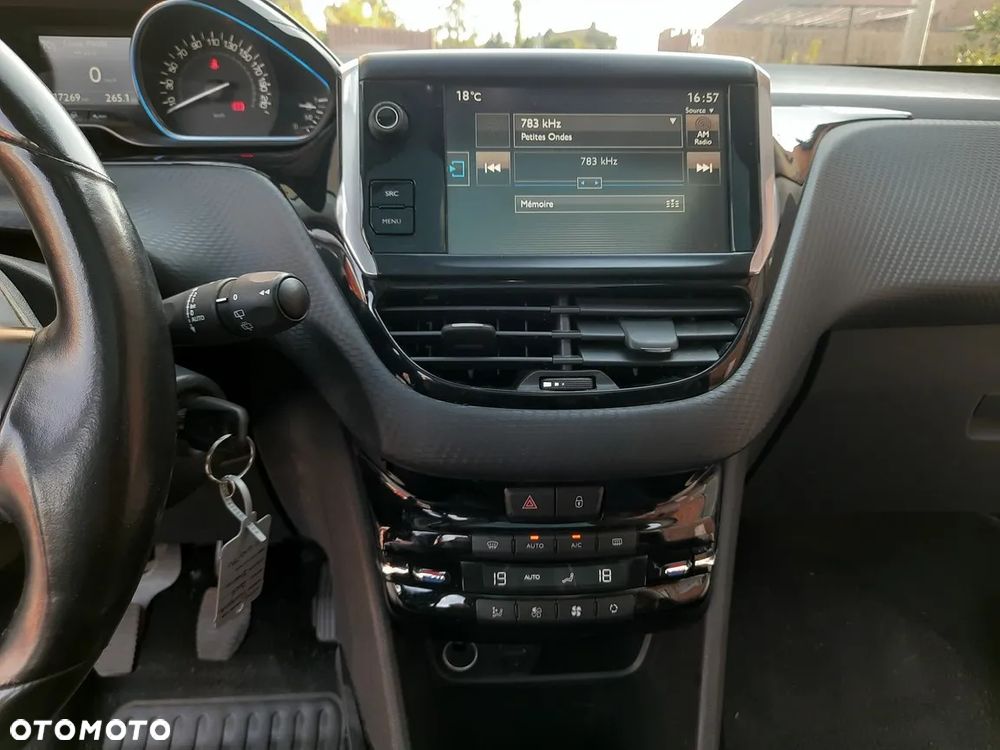 Peugeot 2008 - 24