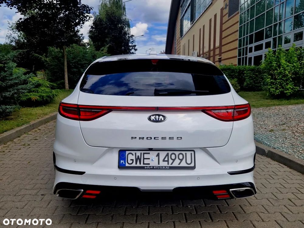 Kia ProCeed 1.6 T-GDI GT DCT - 11