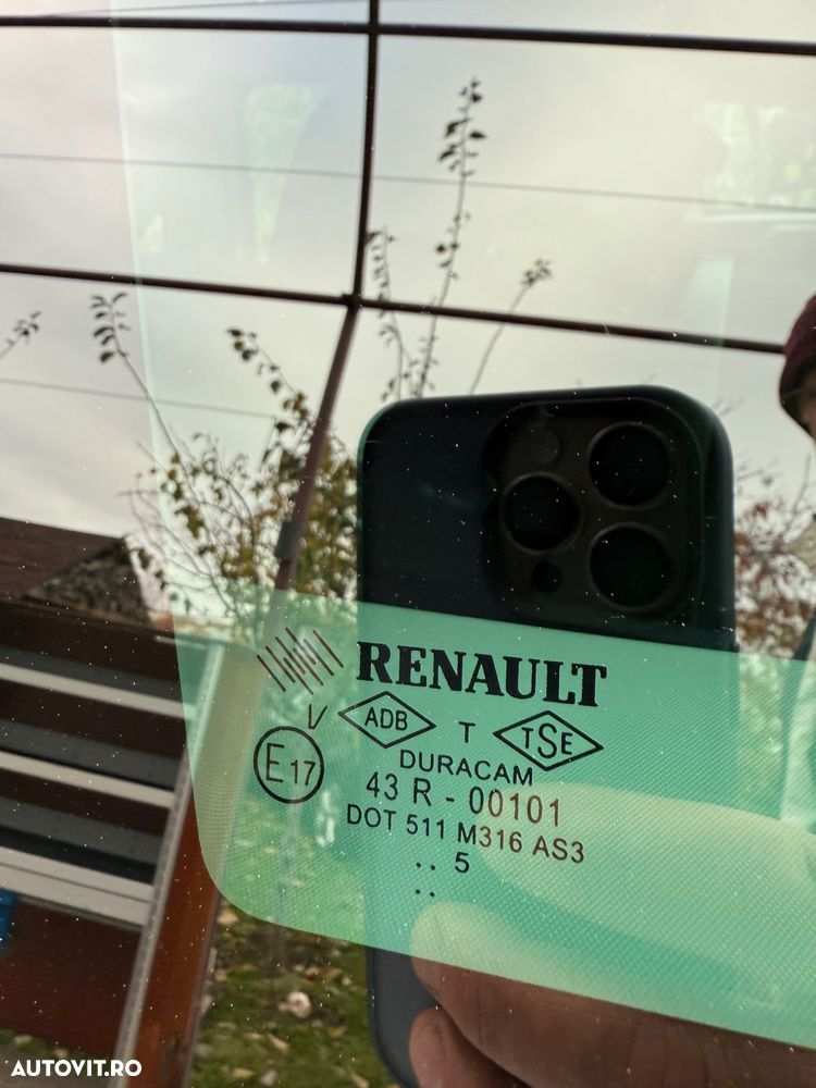 Renault Clio (Energy) dCi 90 Bose Edition - 37