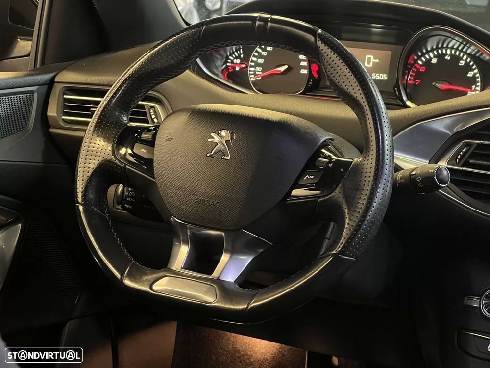 Peugeot 308 1.2 PureTech GT Line - 16
