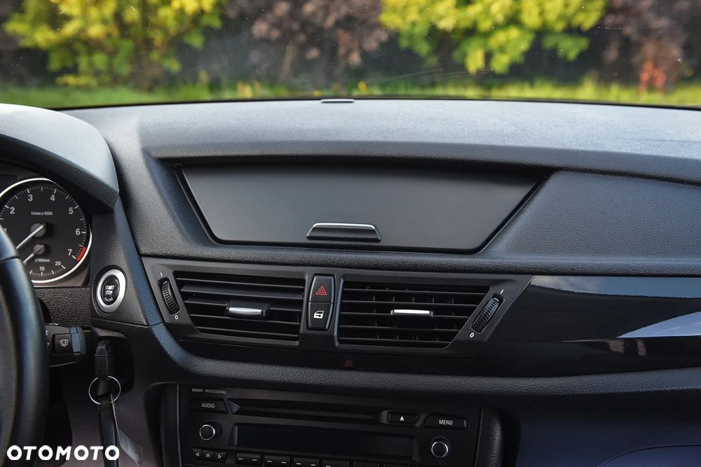 BMW X1 sDrive18i - 30