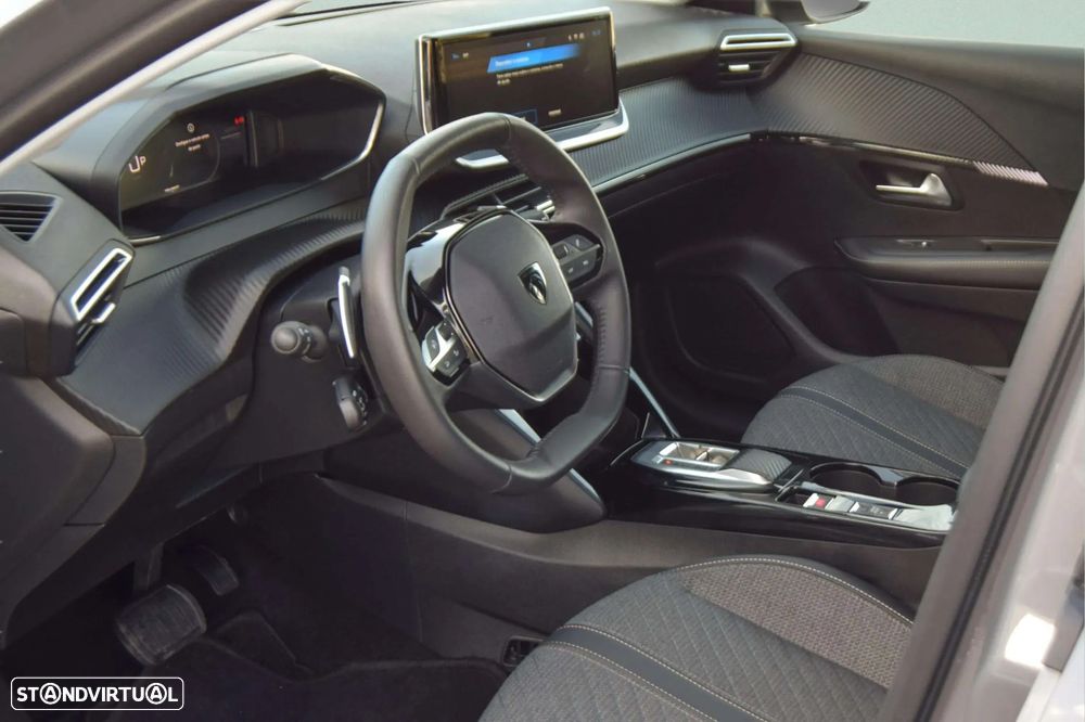 Peugeot 208 1.2 Hybrid Allure e-DCS6 - 11