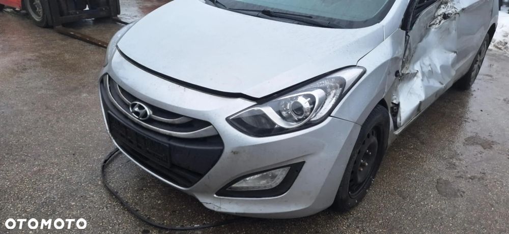 HYUNDAI I30 II kombi lampa lewy tył w błotnik - 9