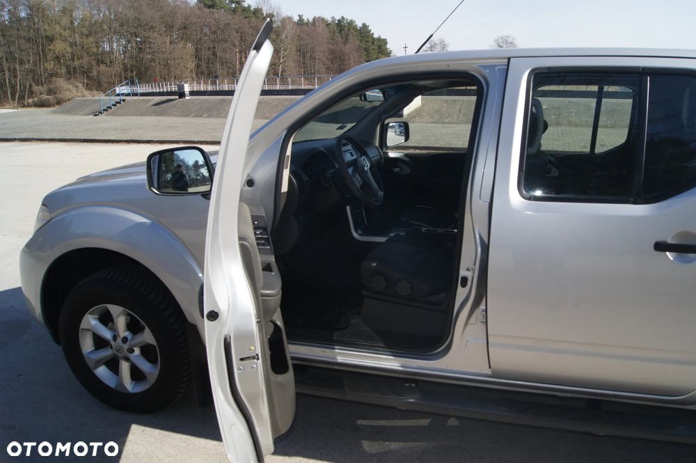 Nissan Navara 2.5 D LE Long - 8