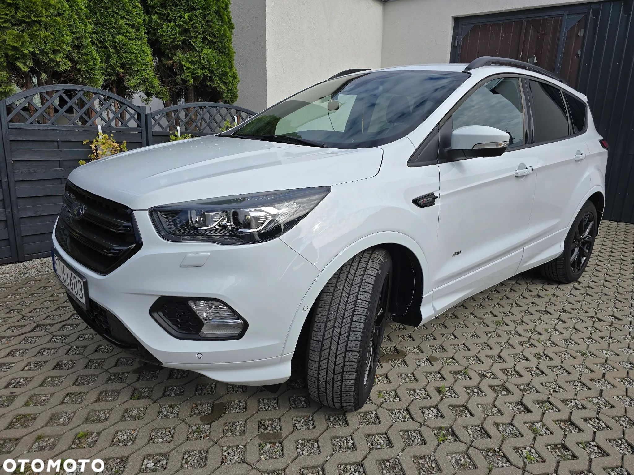 Ford Kuga 1.5 EcoBoost 4x4 ST-Line - 1