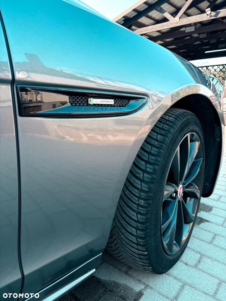 Jaguar XF 2.0 i4D R-Sport - 16