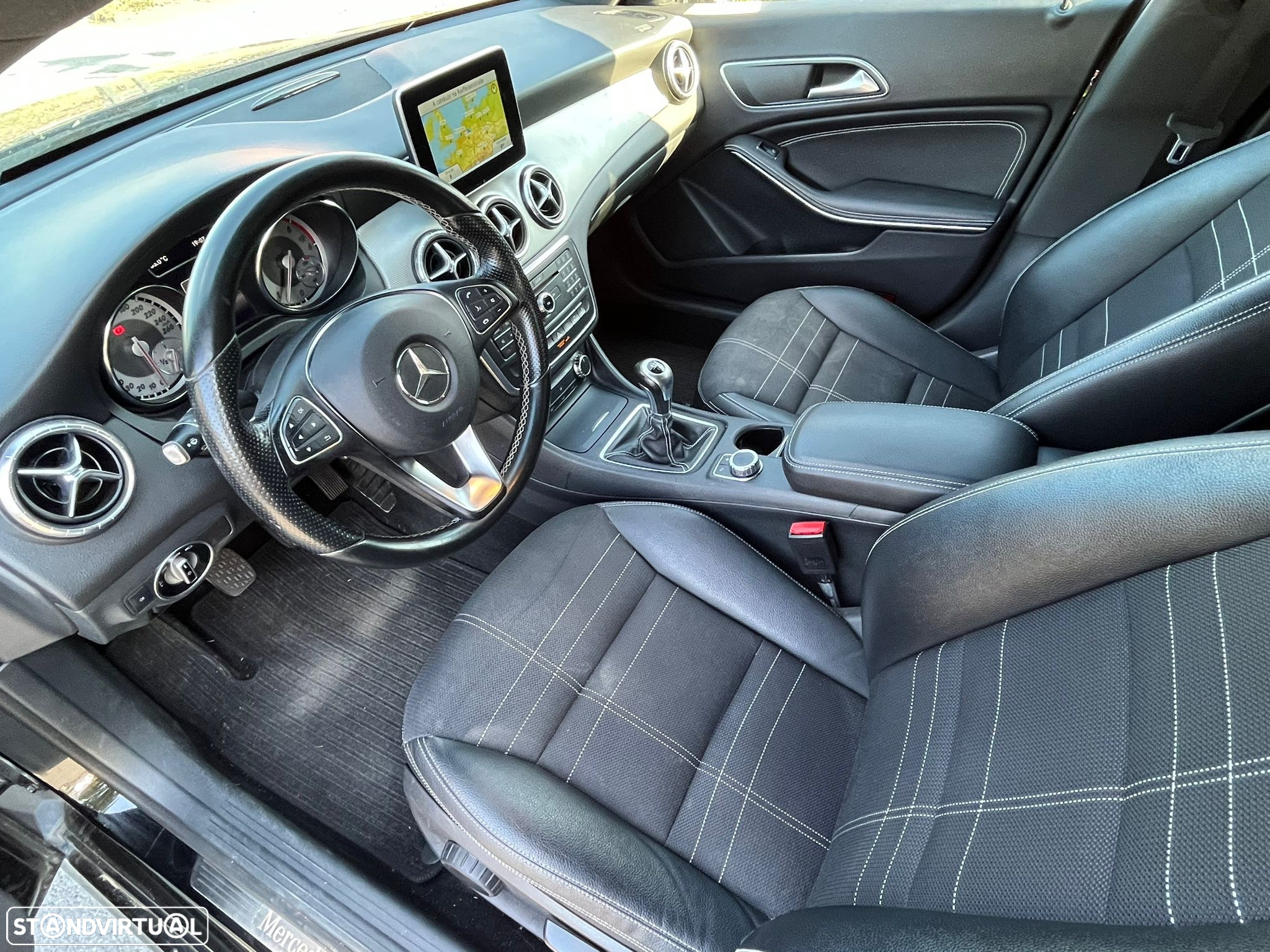 Mercedes-Benz CLA 200 d Shooting Brake Urban - 7