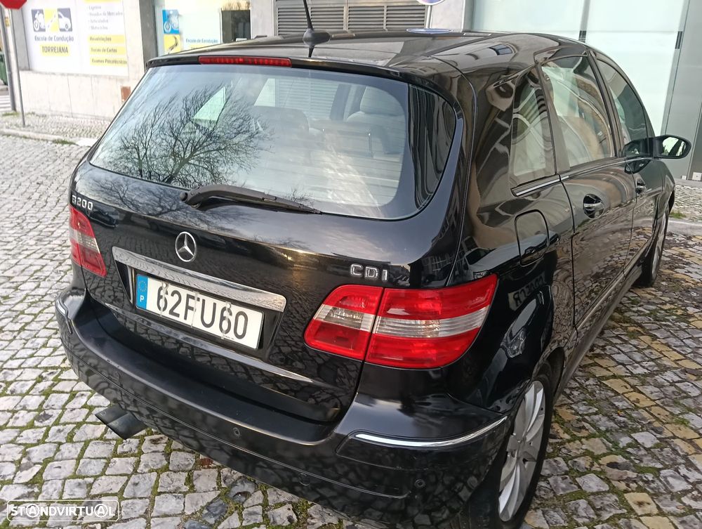 Mercedes-Benz B 200 CDI - 10