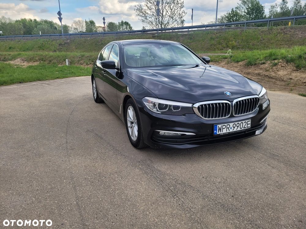 BMW Seria 5 520d Sport Line - 2