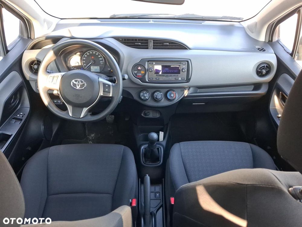Toyota Yaris - 16