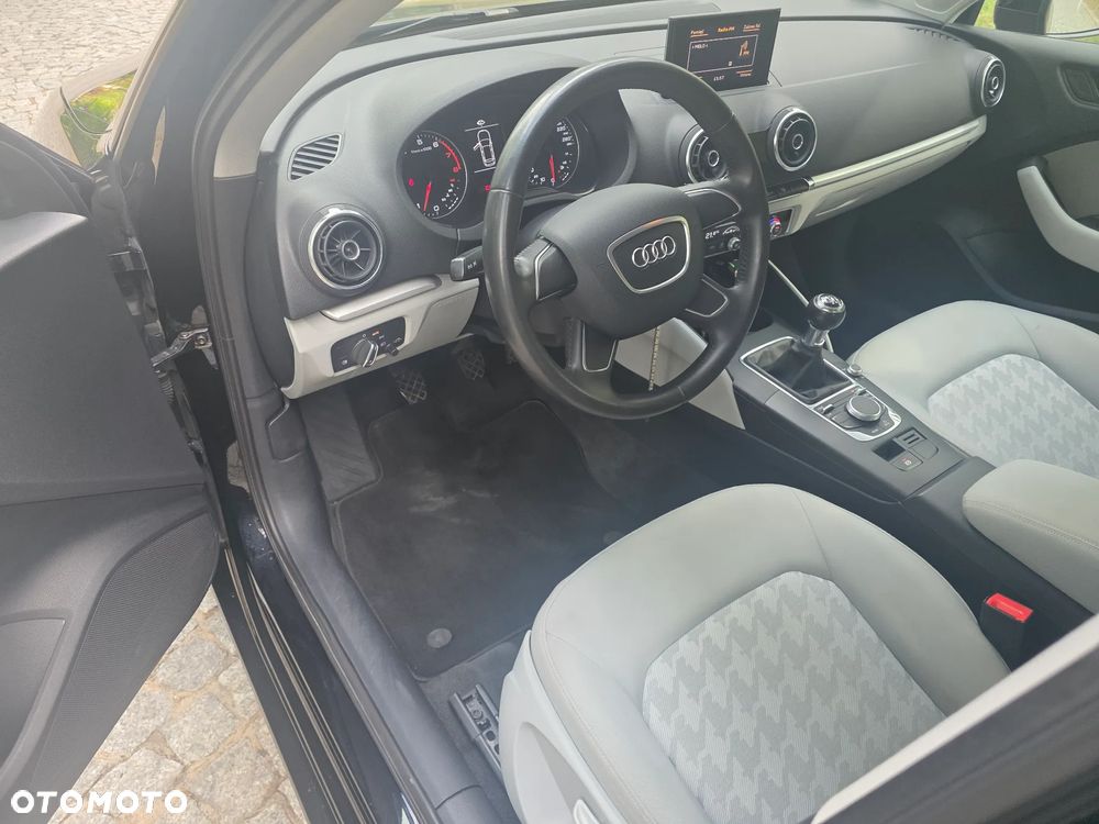 Audi A3 Sportback - 13