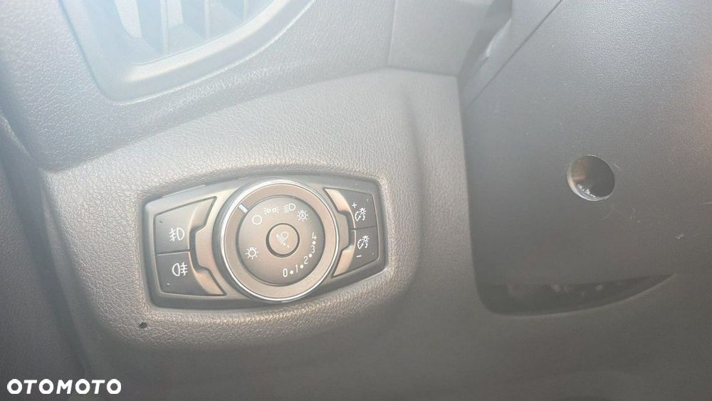 Ford Transit Connect - 21