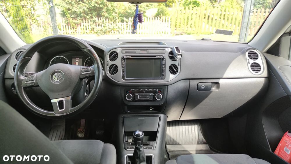 Volkswagen Tiguan - 10